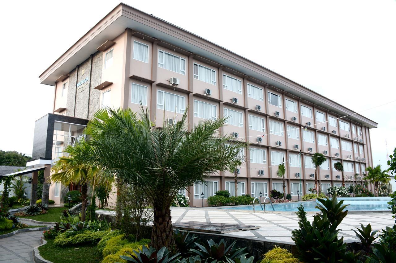 Mexolie Hotel Kebumen Dış mekan fotoğraf