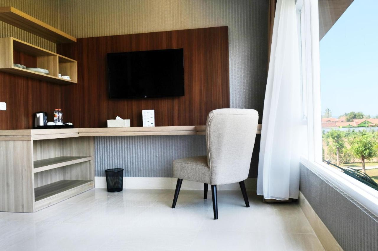 Mexolie Hotel Kebumen Dış mekan fotoğraf